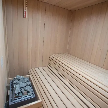 姆布勒黎波里酒店 酒店