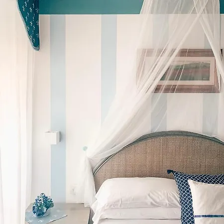 姆布勒黎波里酒店 酒店 格拉多