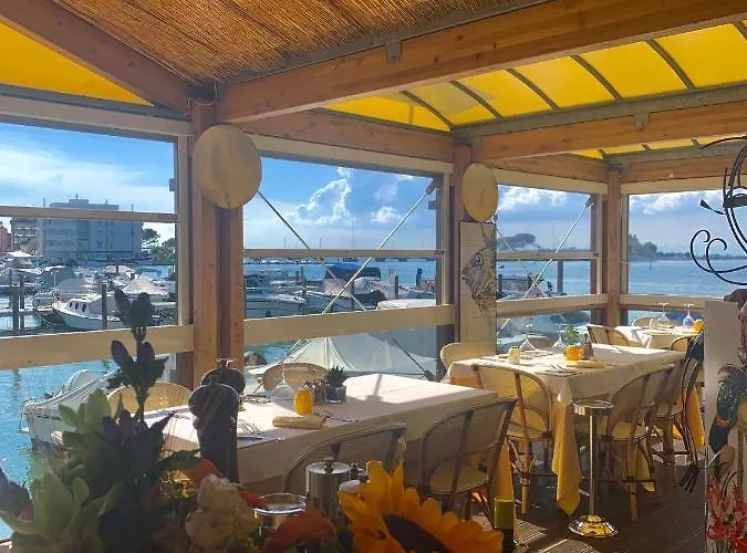 Meuble Tripoli Hotel 3*