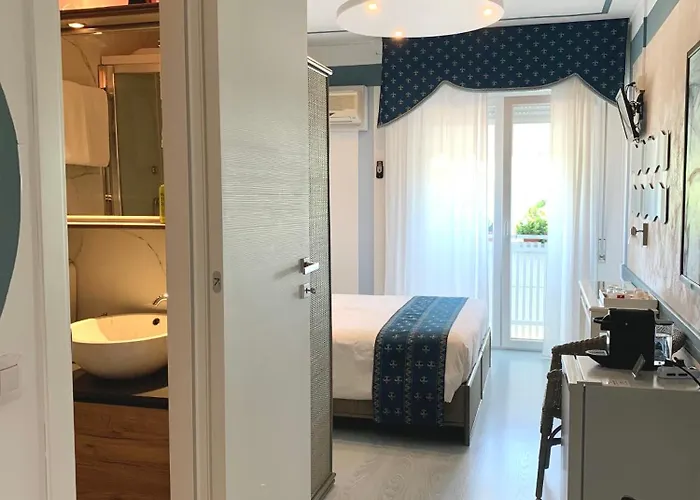 Hotel Meublè Tripoli 3*